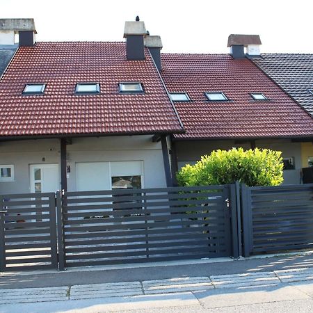 Dream Day Holiday House ヤストレバースコ エクステリア 写真